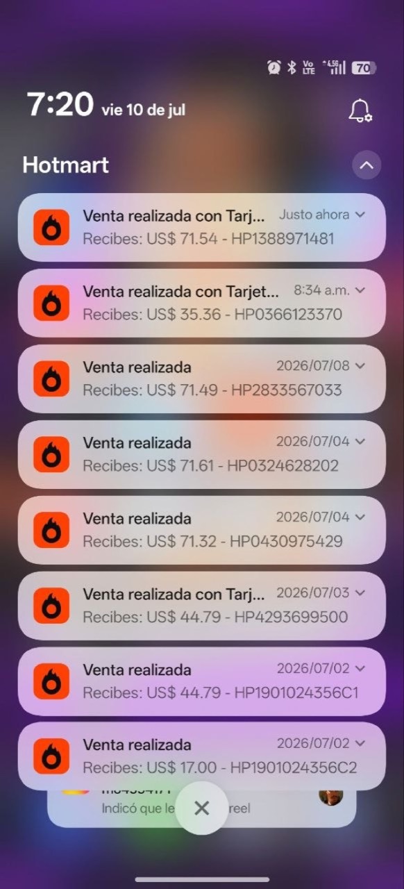 Pantalla de un móvil con una lista de notificaciones de venta de Hotmart de un franquiciado
